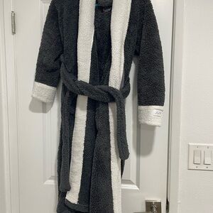 Slumber Mee Gray Fleece Robe